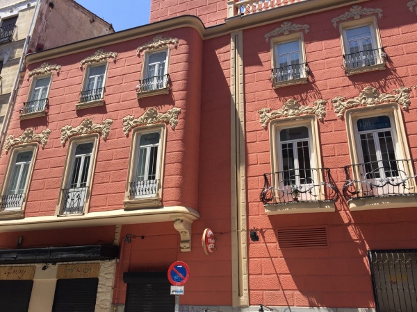 Fachada de edificio colorido